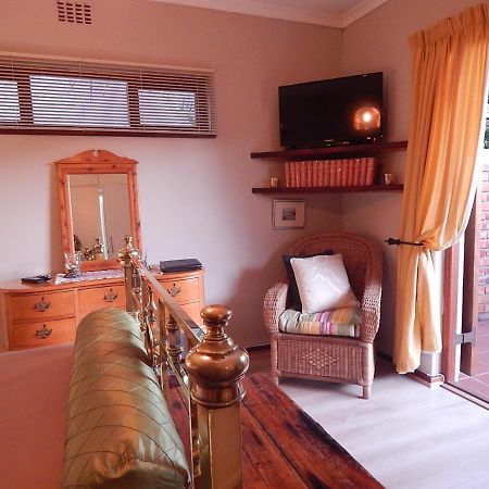 Swellendam Overnight Accommodation Bagian luar foto
